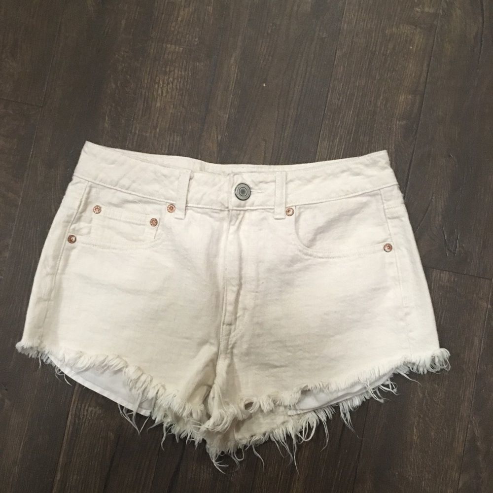 American Eagle Americana Hi-rise festival cutoff white denim shorts